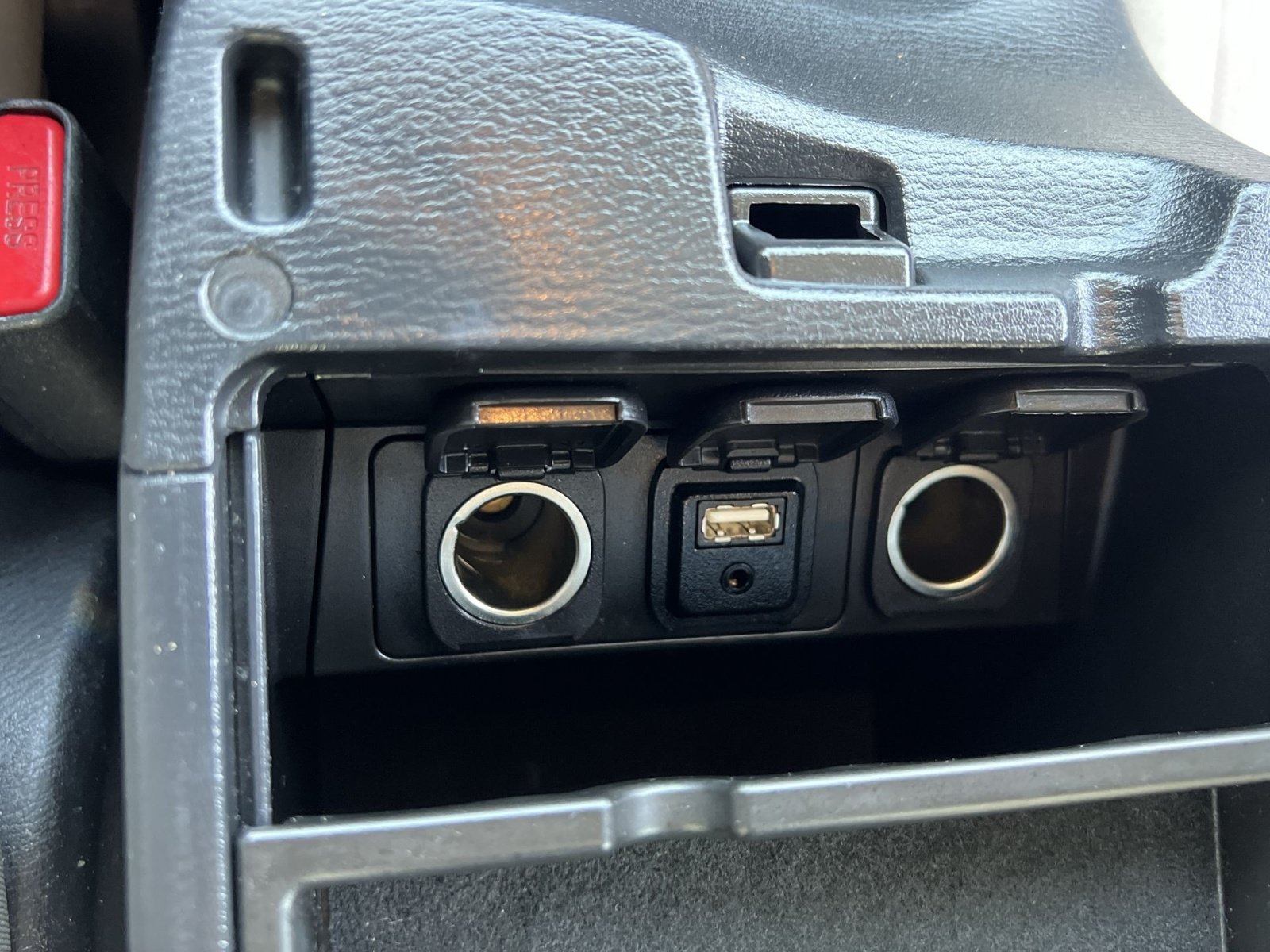 Used 2014 MAZDA MAZDA3 i Sport FWD image 39