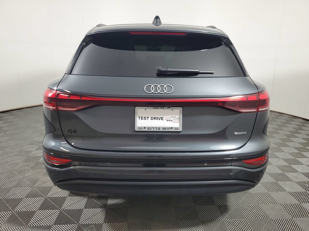 Used 2025 Audi Q6 e-tron Premium Plus w/ Premium Plus AWD/4WD image 5