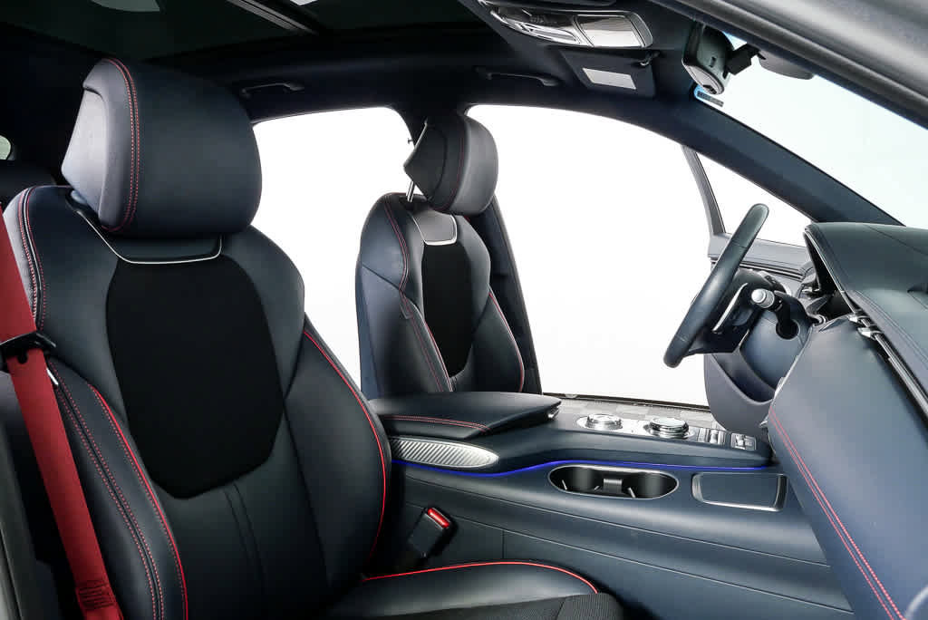 Used 2022 Genesis GV70 2.5T w/ Sport Prestige Package image 23