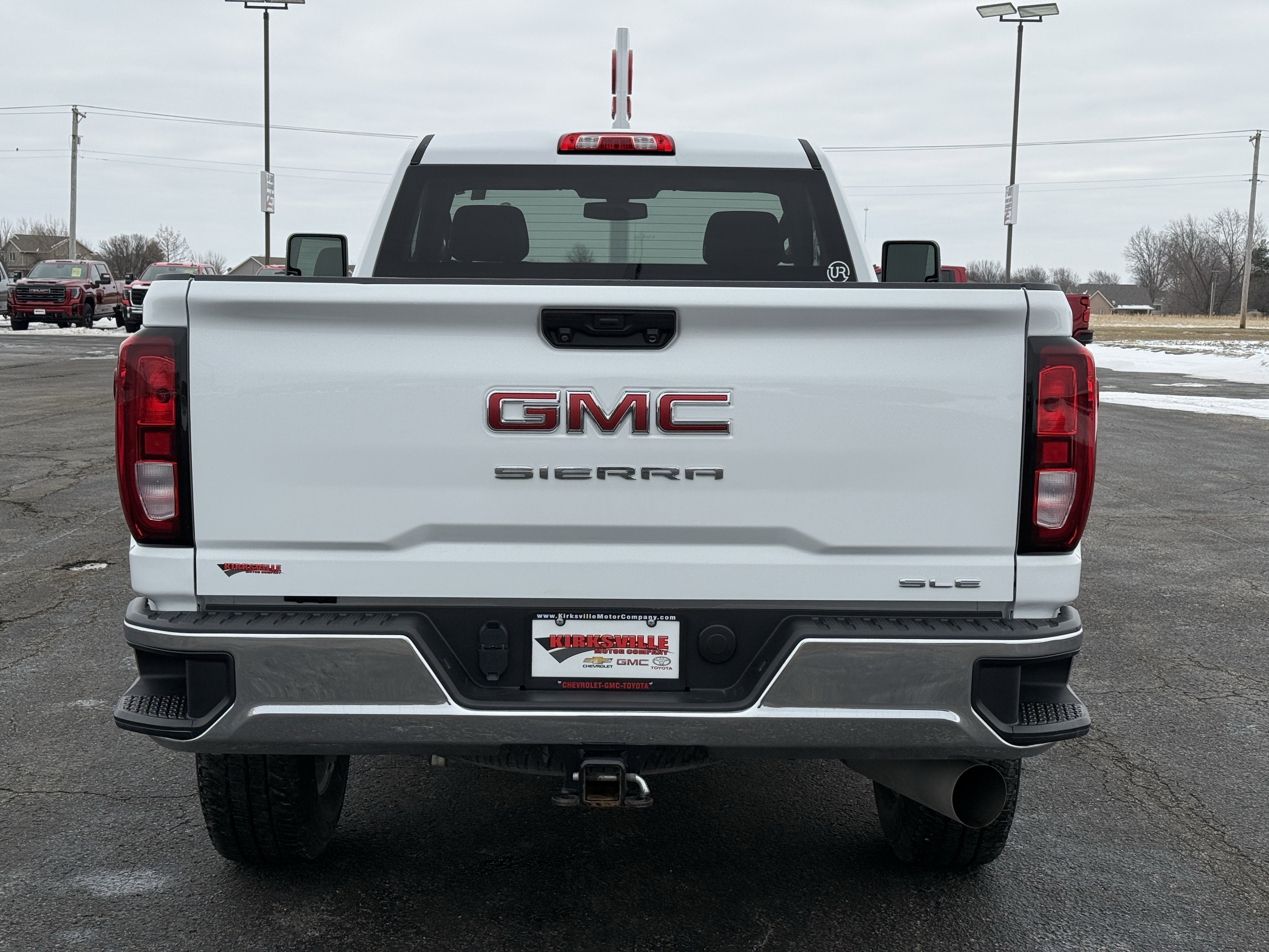 Used 2023 GMC Sierra 3500 SLE w/ SLE Convenience Package image 4