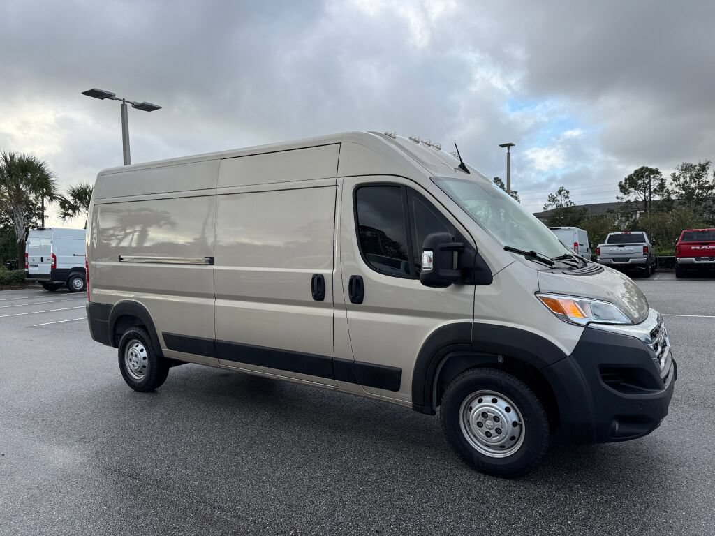 Used 2023 RAM ProMaster 2500 w/ Convenience Group FWD image 1