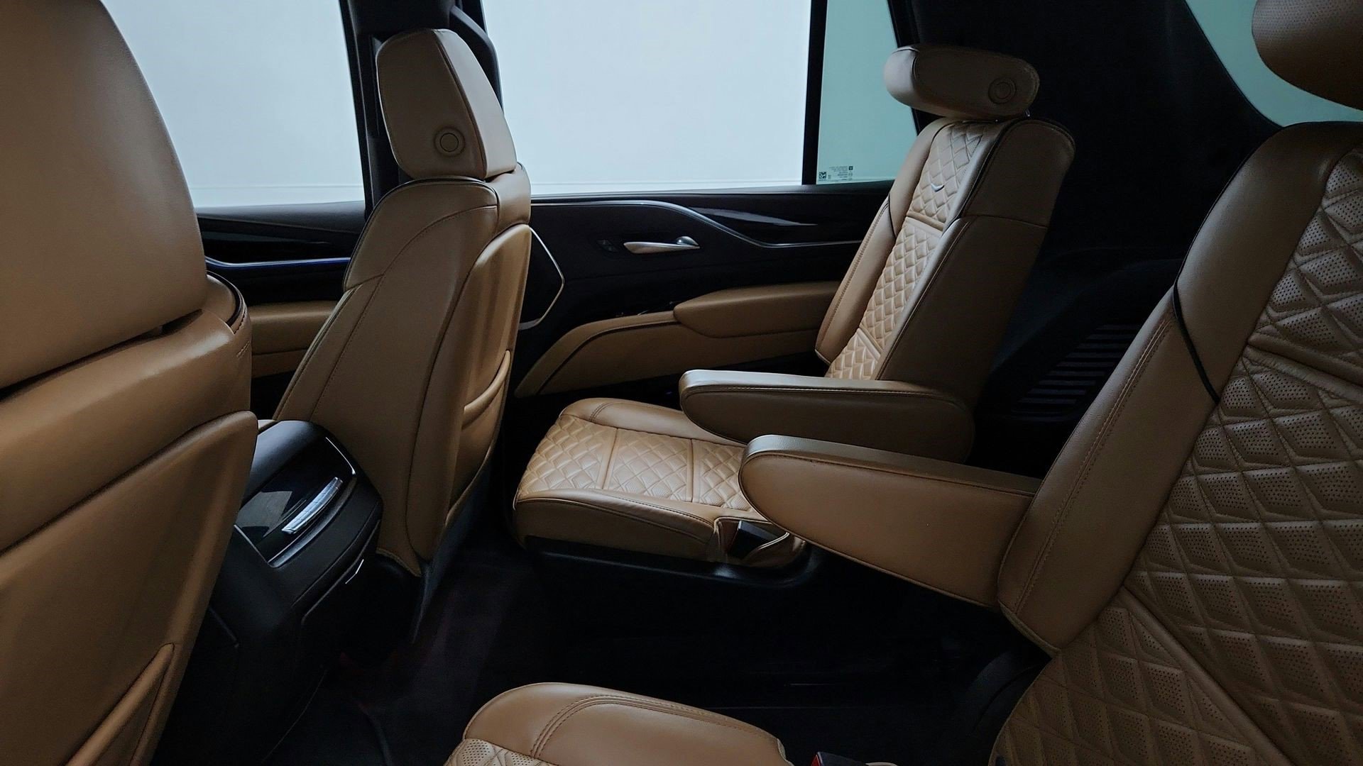Certified 2023 Cadillac Escalade Sport w/ Touring Package AWD/4WD image 15