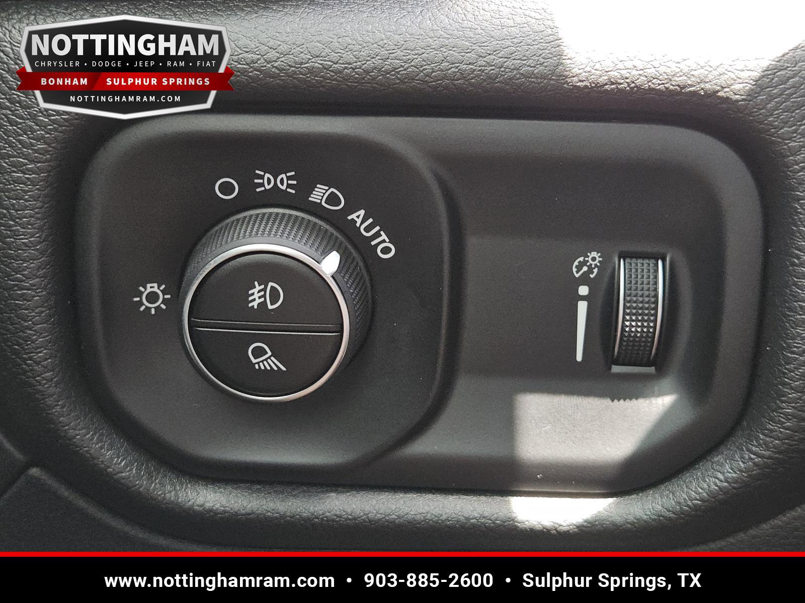 New 2026 RAM 1500 Express AWD/4WD image 15