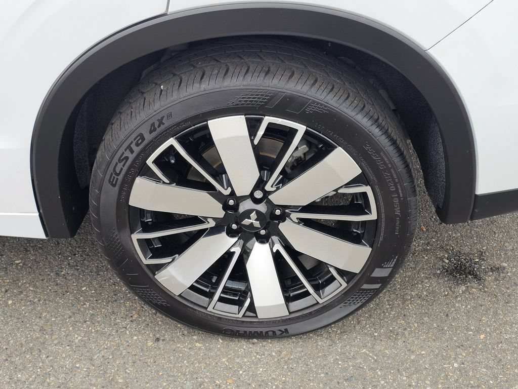 Used 2025 Mitsubishi Outlander SEL AWD/4WD image 9