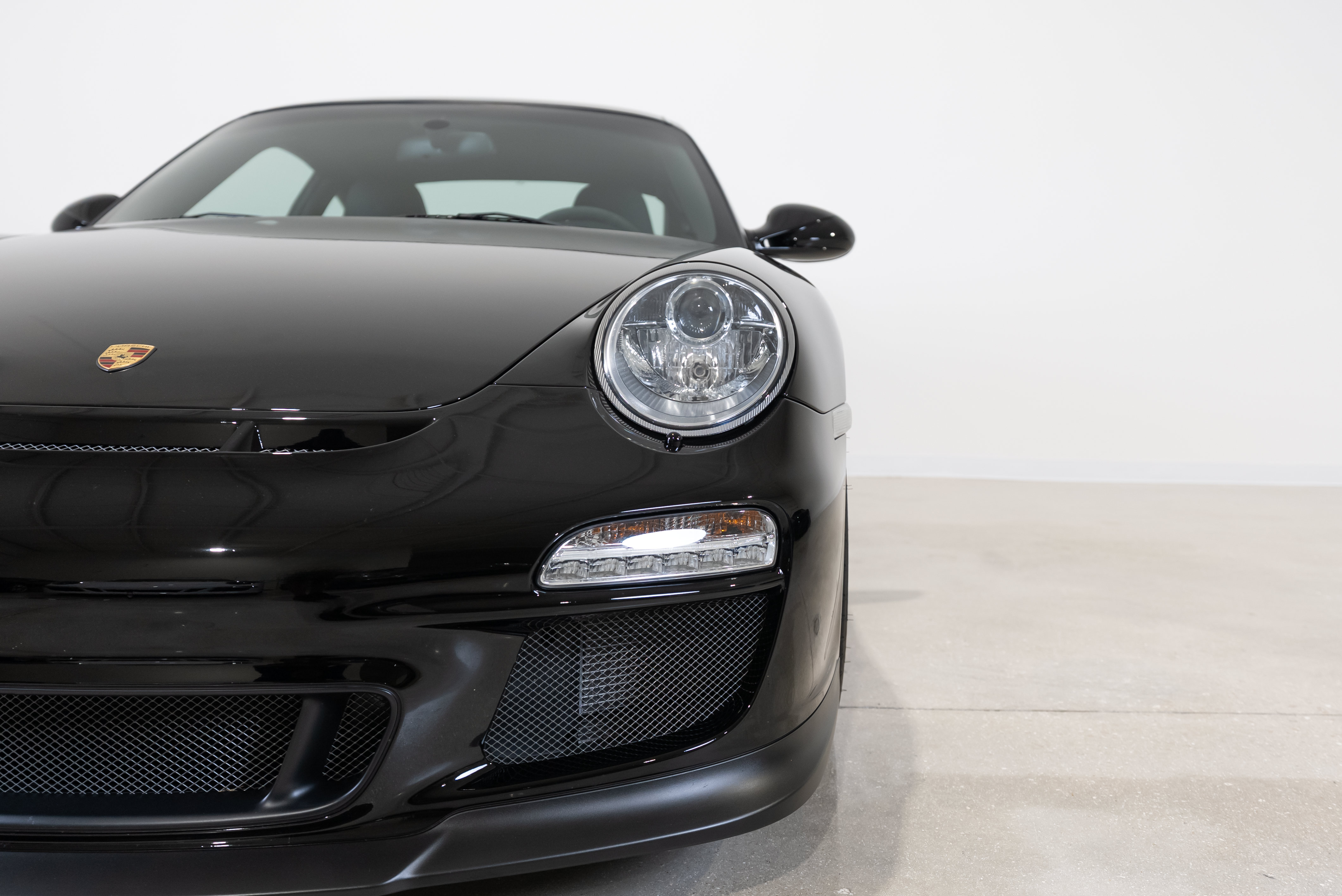 Used 2010 Porsche 911 GT3 RWD image 11
