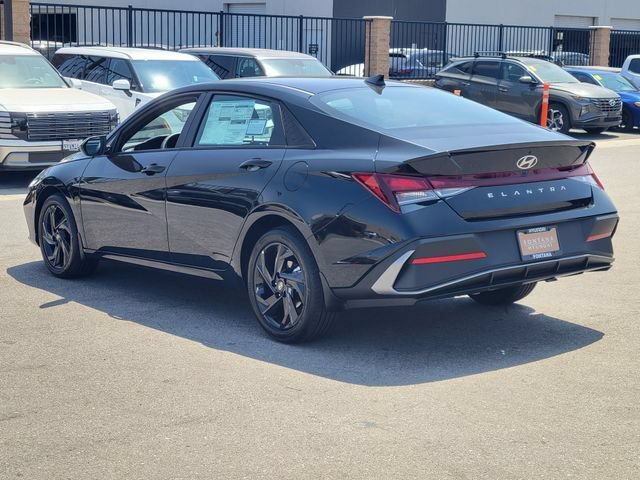 New 2026 Hyundai Elantra Sport FWD image 3