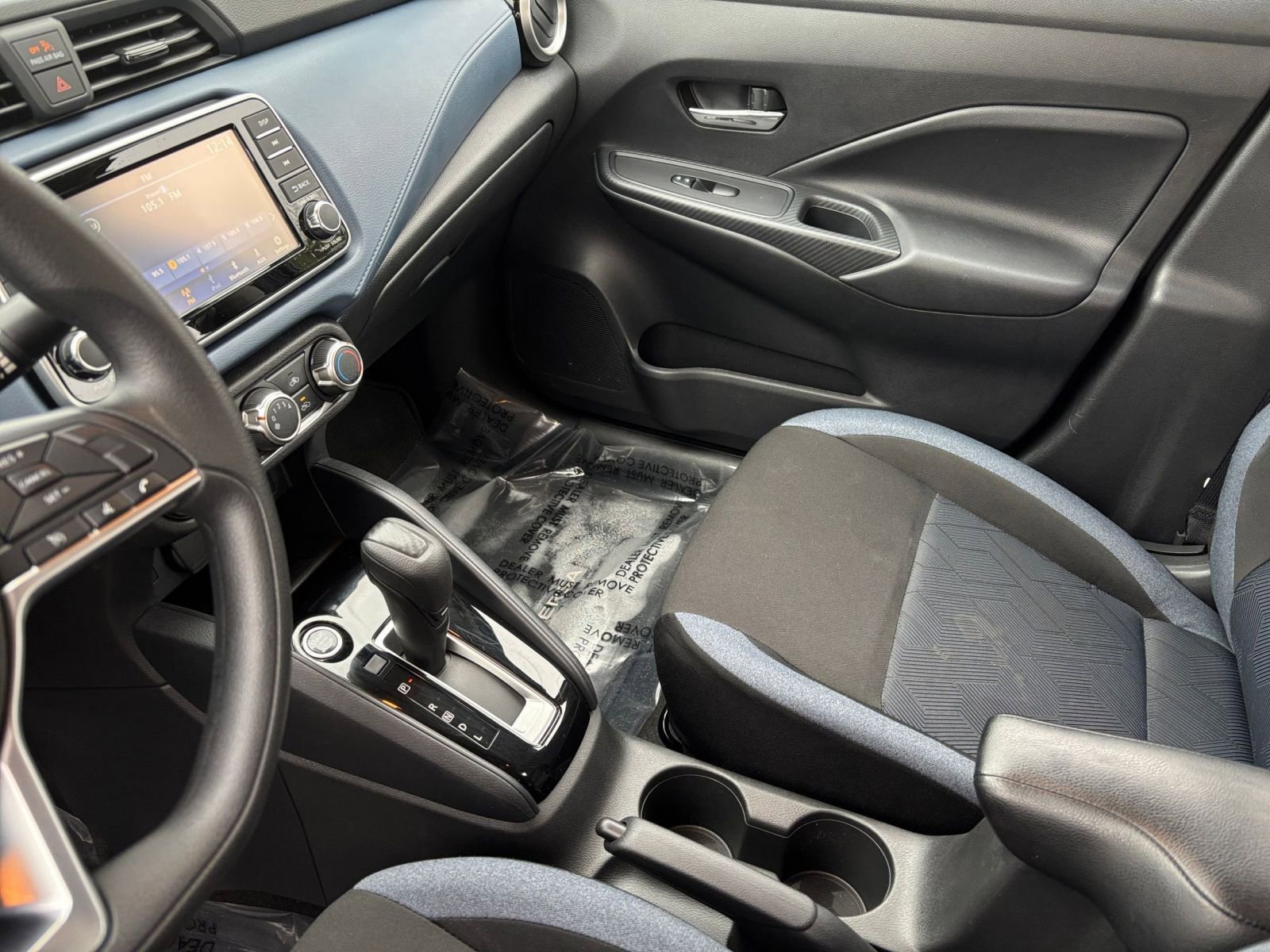 Used 2025 Nissan Versa SV image 39