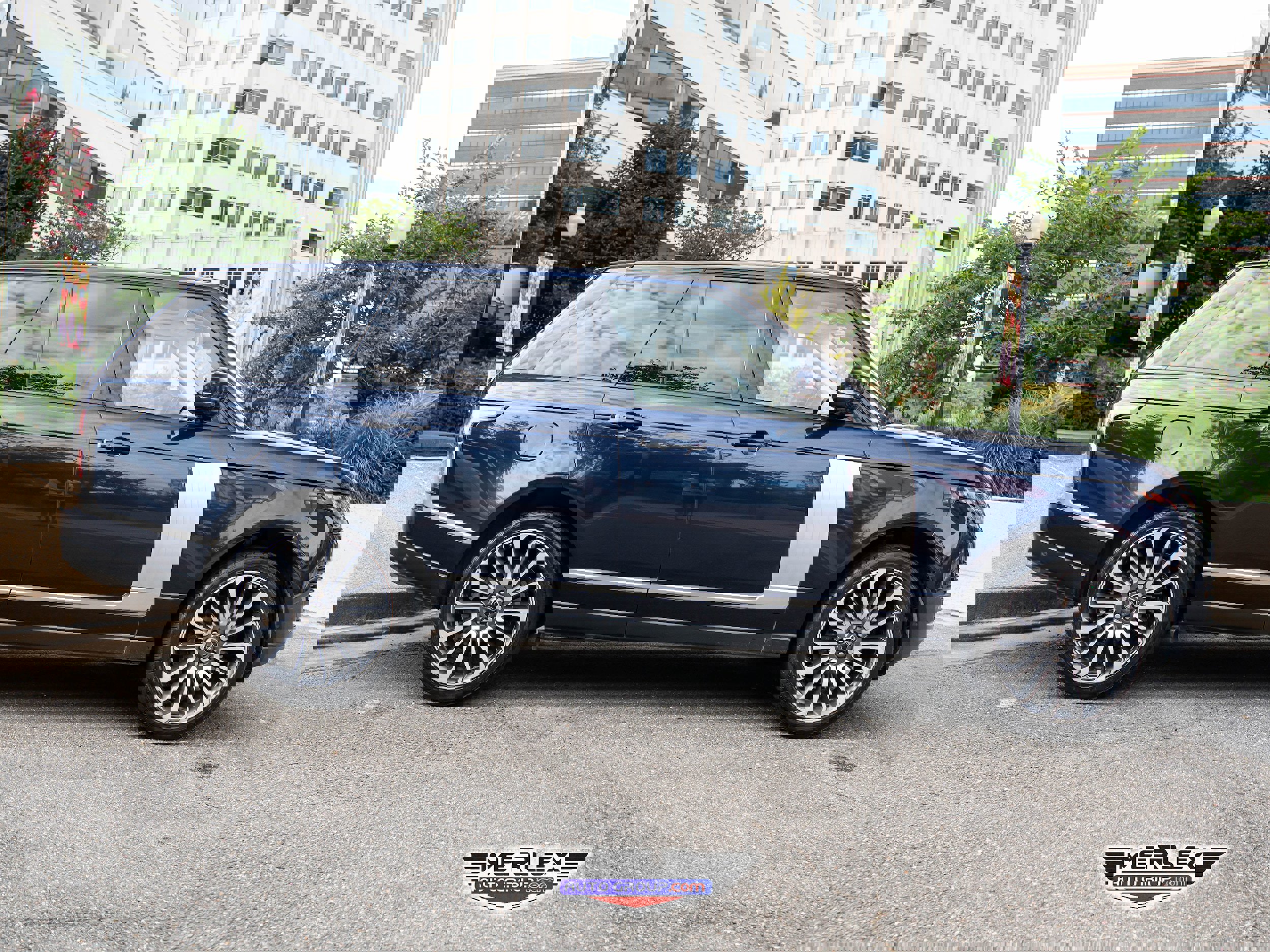 Used 2018 Land Rover Range Rover Supercharged image 8