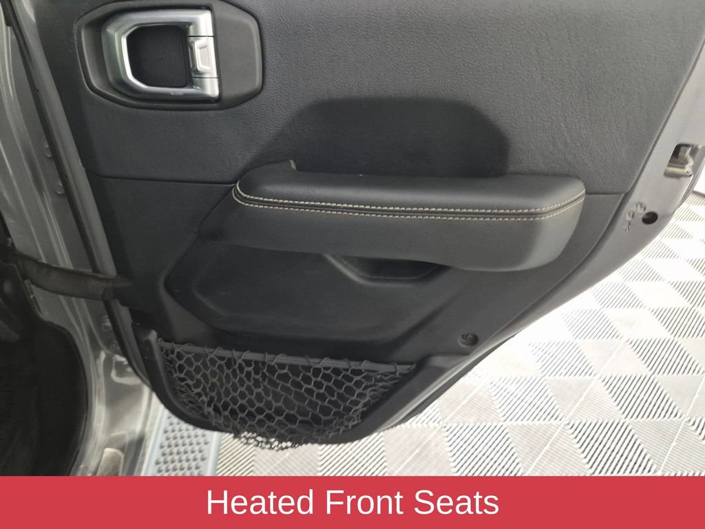 Used 2019 Jeep Wrangler Unlimited Sahara AWD/4WD image 33