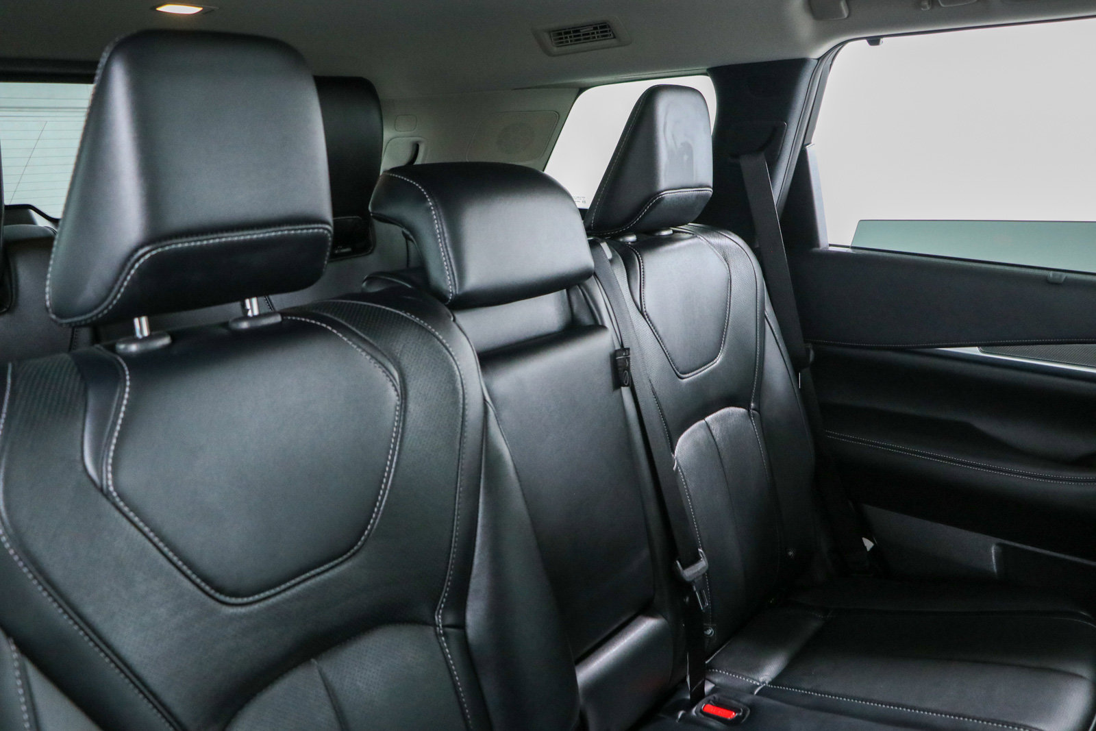 Used 2023 INFINITI QX60 Luxe w/ Cargo Package AWD/4WD image 29