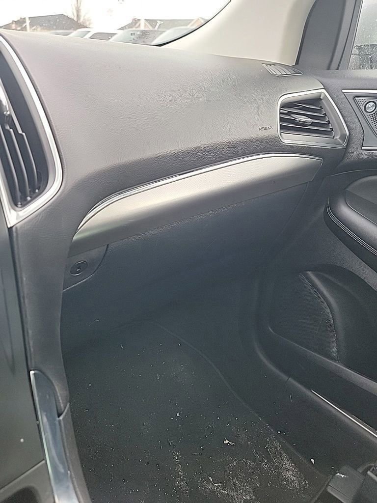 Used 2022 Ford Edge Titanium image 52