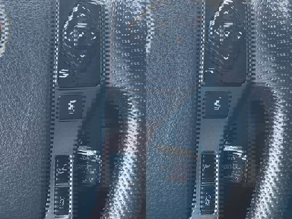 Used 2020 Toyota Tacoma TRD Sport w/ Technology Package image 10