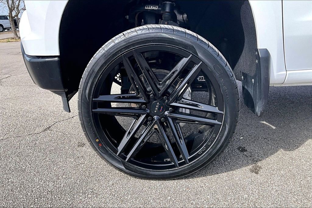 Used 2024 Chevrolet Silverado 1500 W/T w/ Z71 Off-Road Package image 8