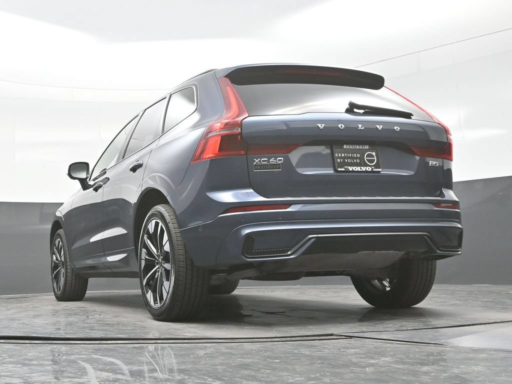 Used 2026 Volvo XC60 B5 Plus AWD/4WD image 25