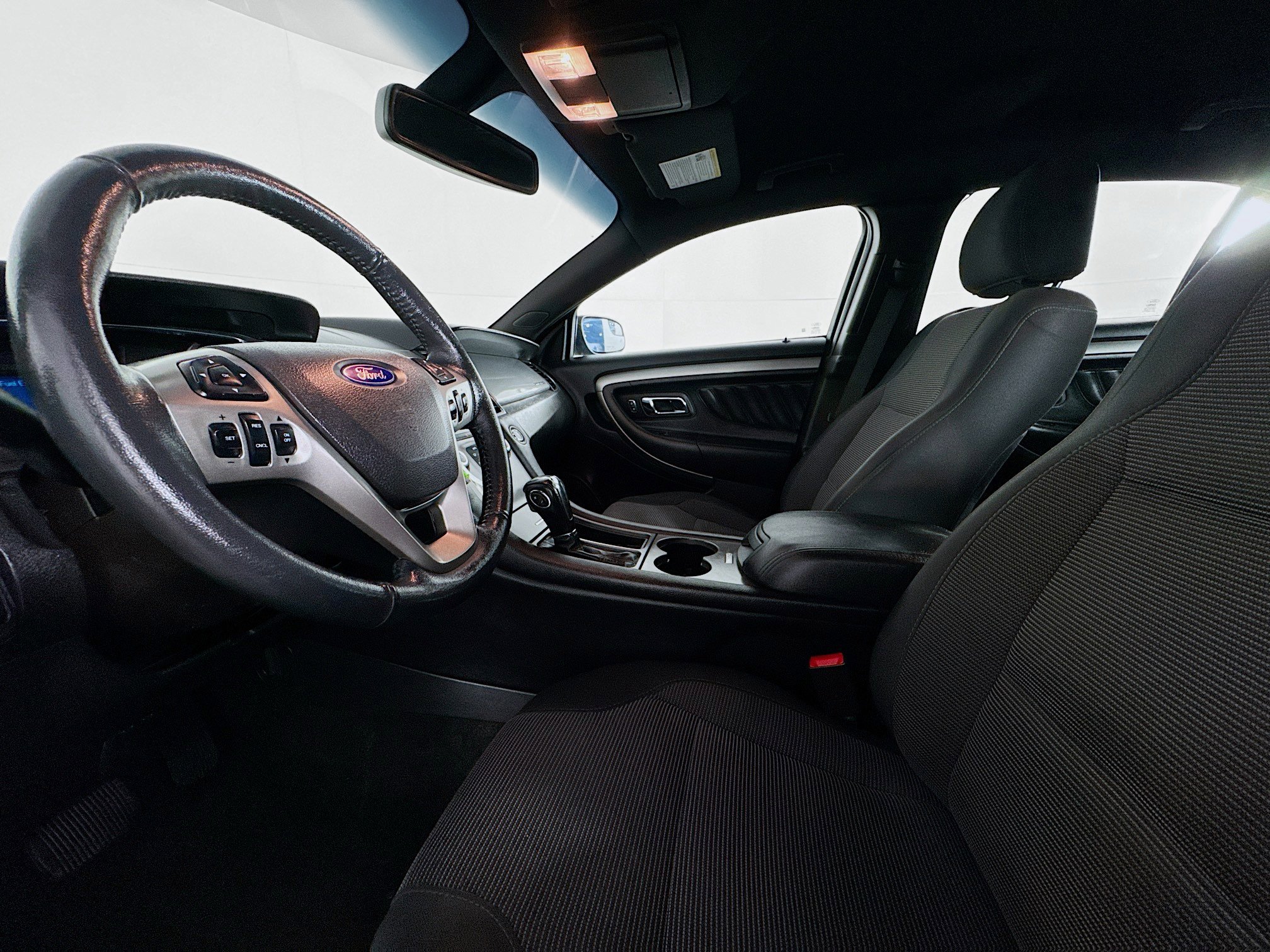 Used 2018 Ford Taurus SEL image 20