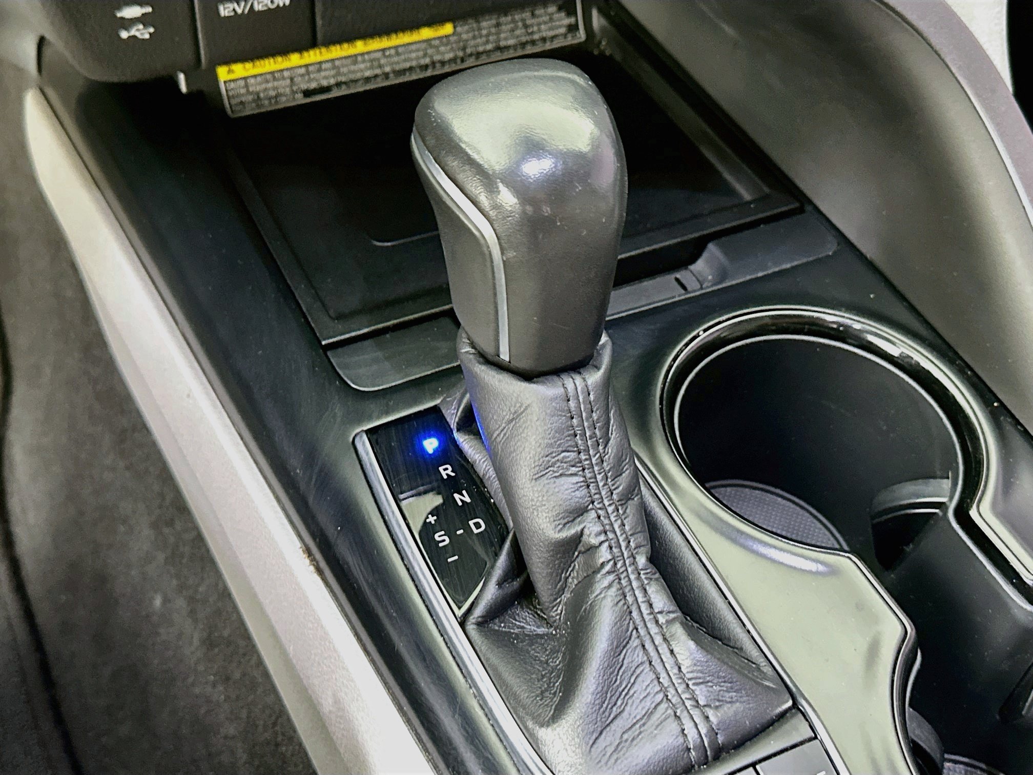 Used 2019 Toyota Camry SE w/ Audio Package FWD image 24