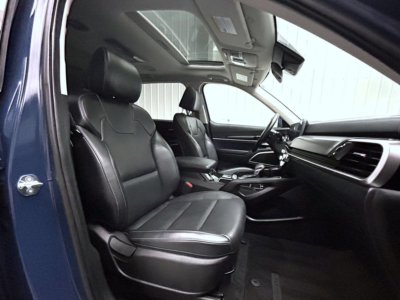Used 2025 Kia Telluride S AWD/4WD image 15