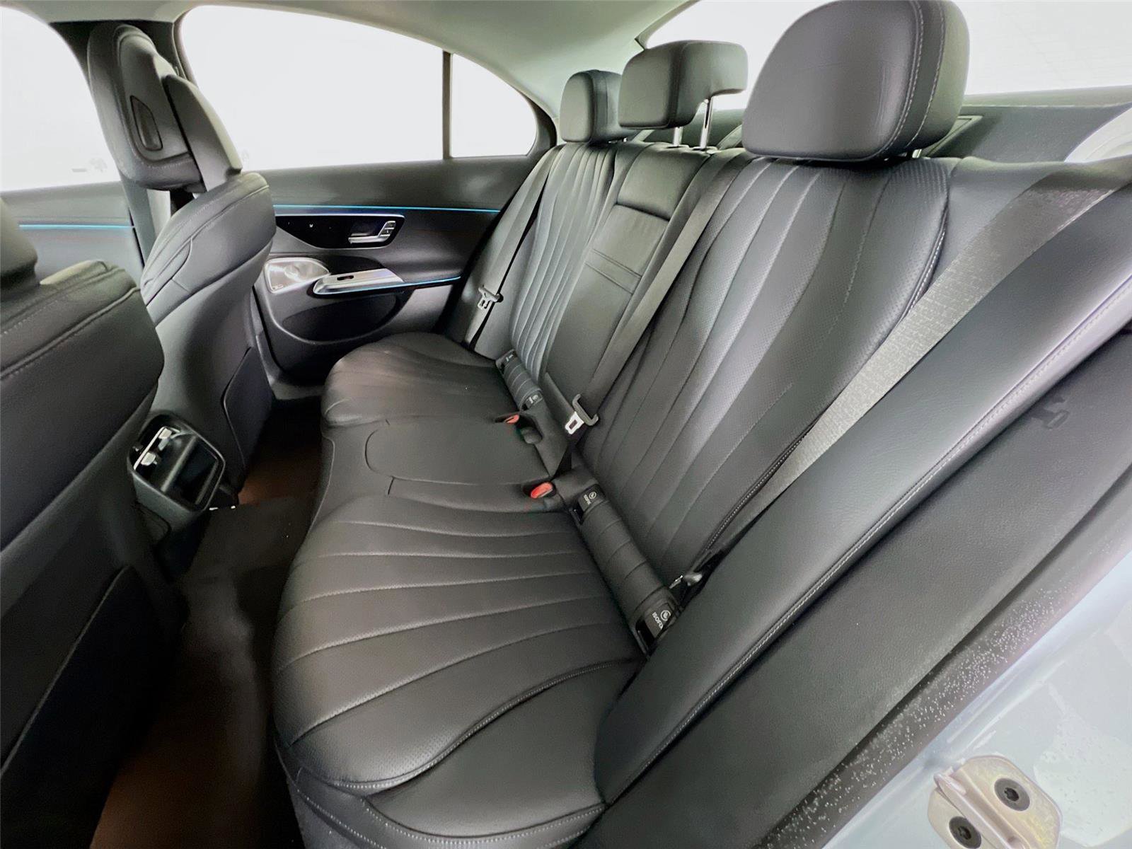New 2026 Mercedes-Benz E 450 4MATIC Sedan image 24
