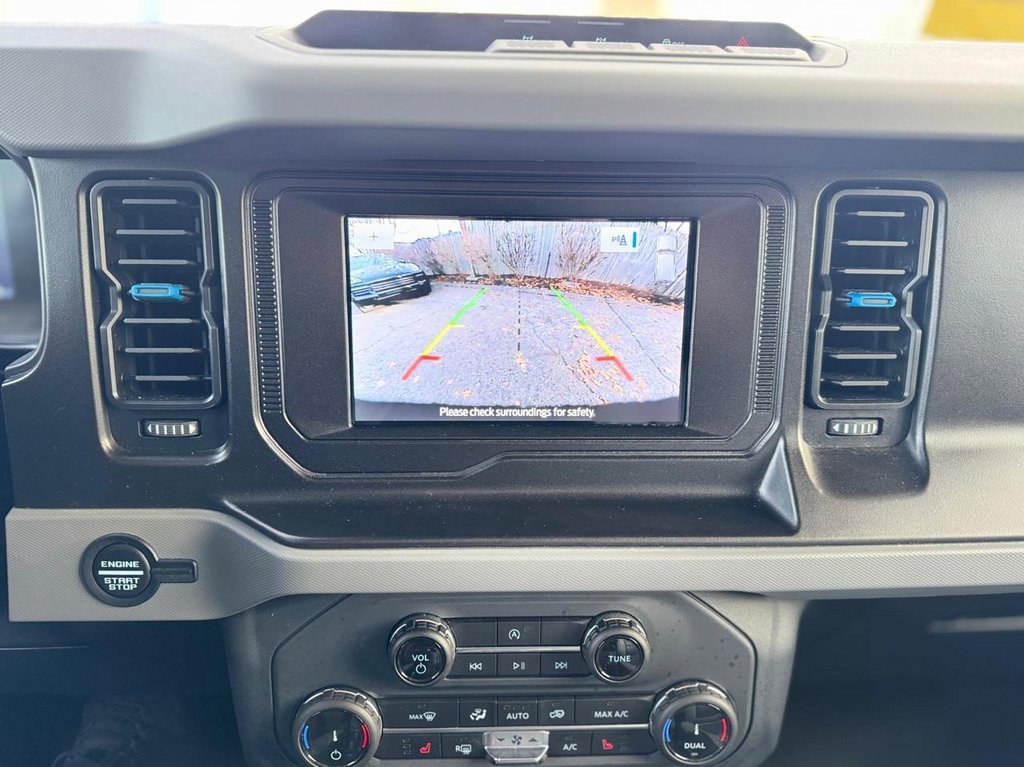 Used 2022 Ford Bronco Black Diamond image 17