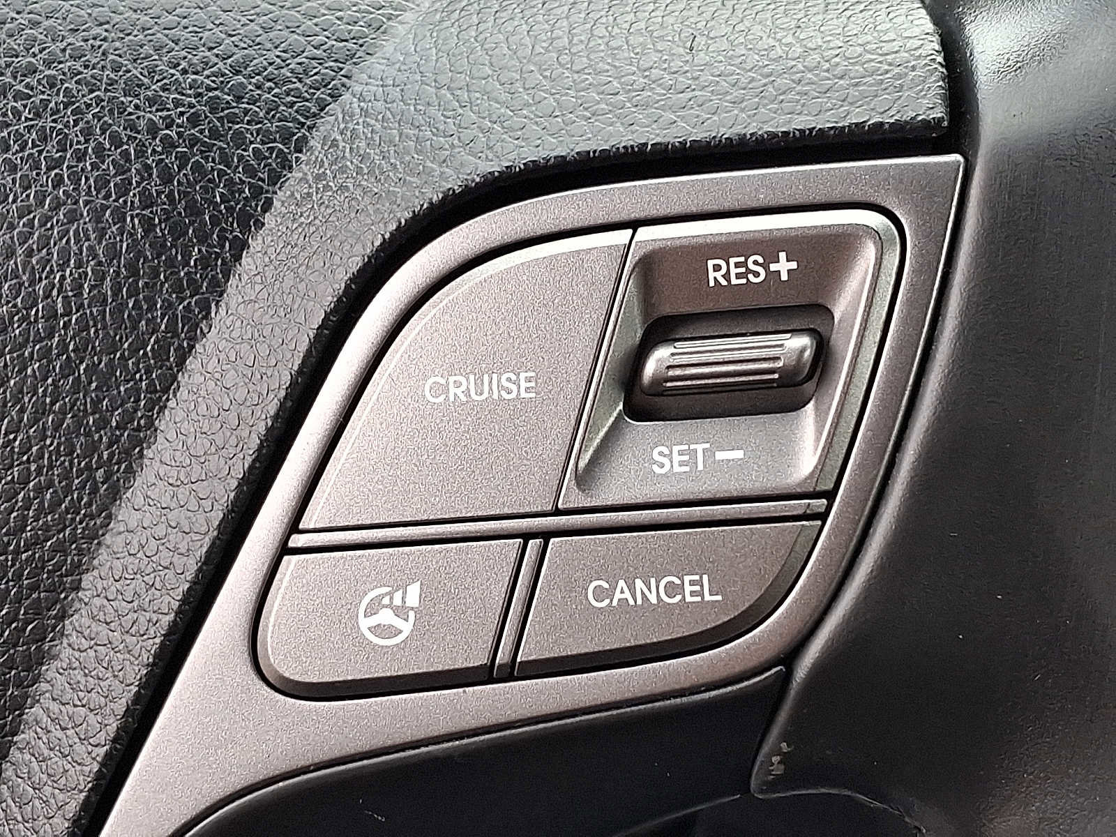 Used 2014 Hyundai Santa Fe Sport 2.0T w/ Navigation Package 06 AWD/4WD image 22