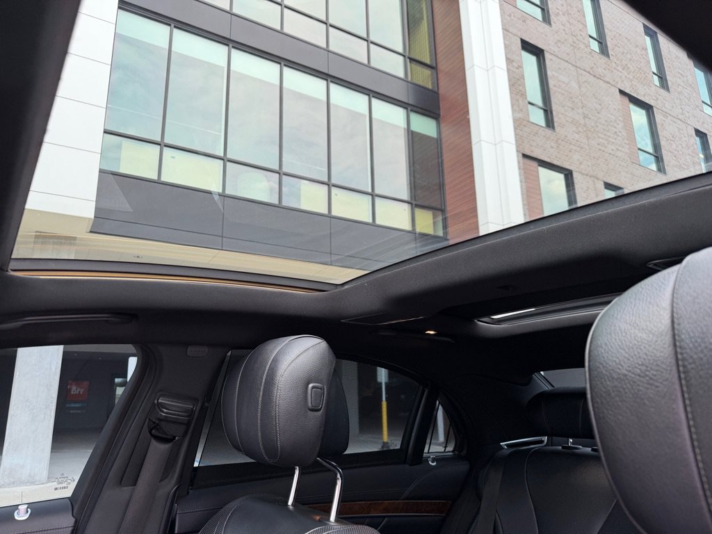 Used 2015 Mercedes-Benz S 550 Sedan image 16