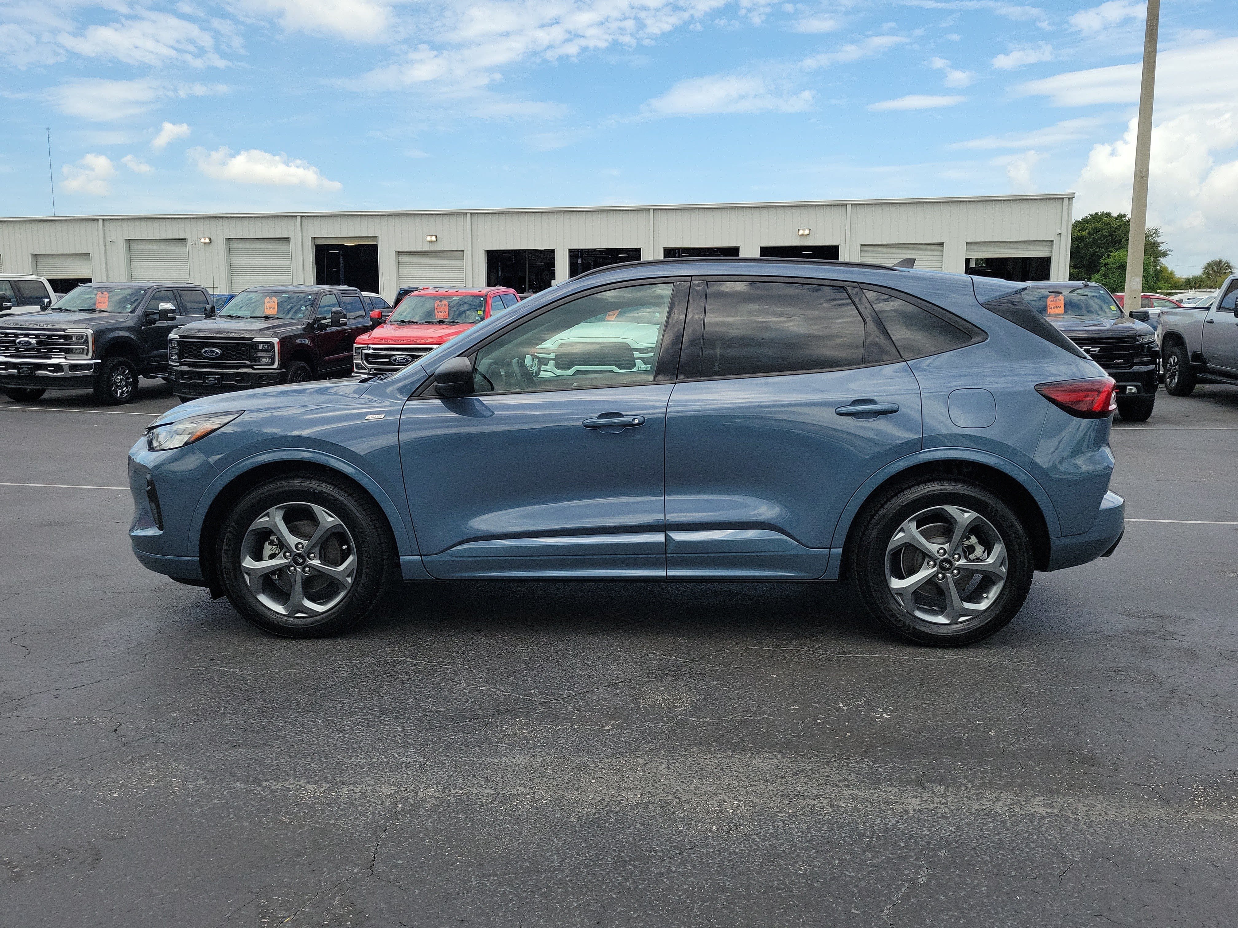 Certified 2023 Ford Escape ST-Line w/ Tech Pack #1 FWD image 6