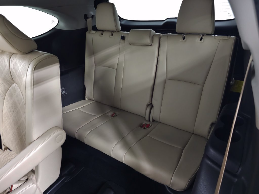 Used 2022 Toyota Highlander Platinum FWD image 39