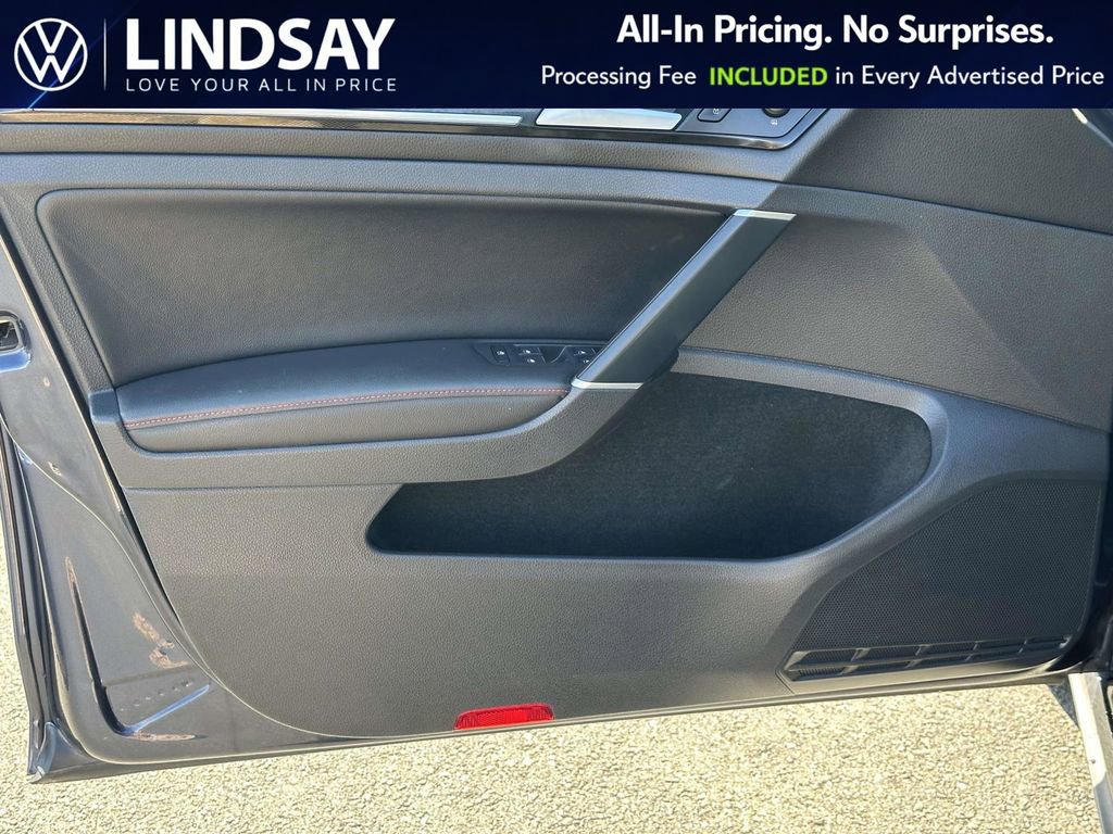 Used 2017 Volkswagen GTI SE image 9