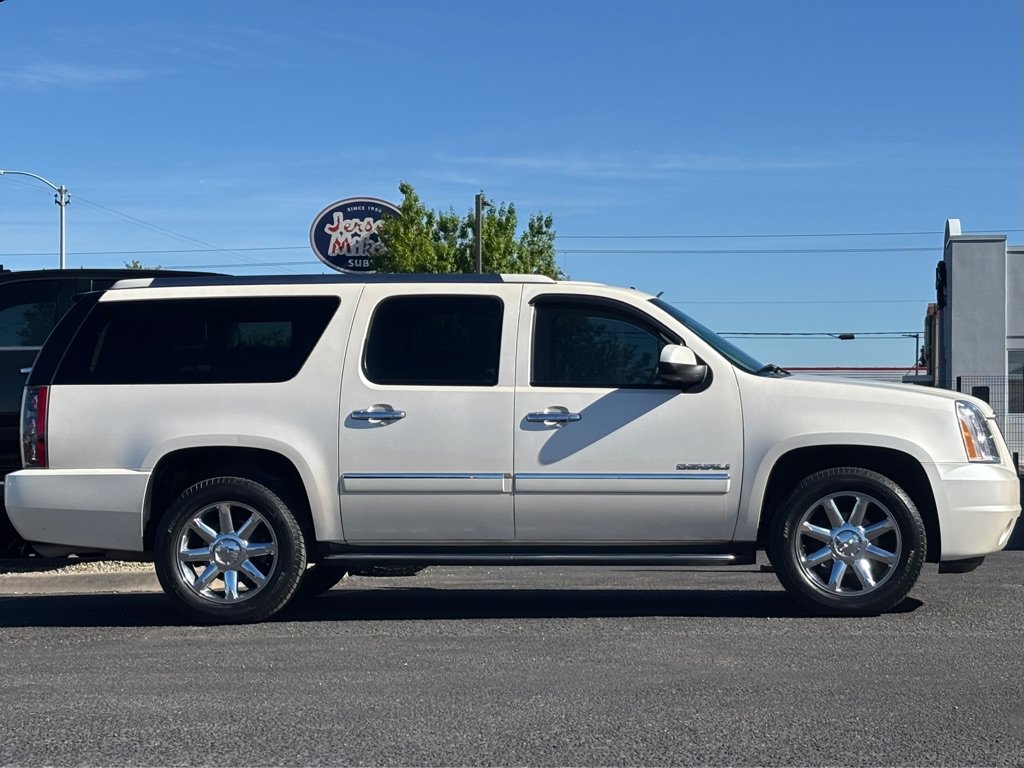 Used 2013 GMC Yukon XL Denali AWD/4WD image 56