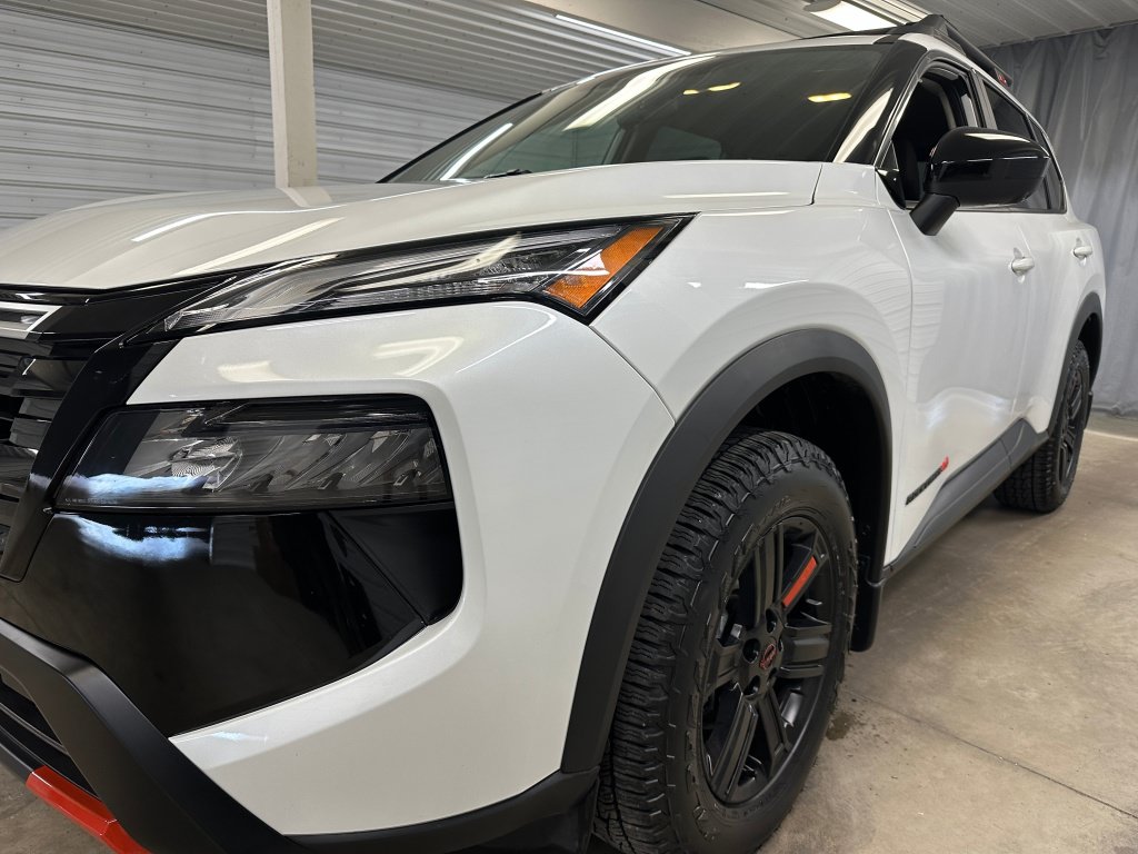 Used 2026 Nissan Rogue SV AWD/4WD image 32