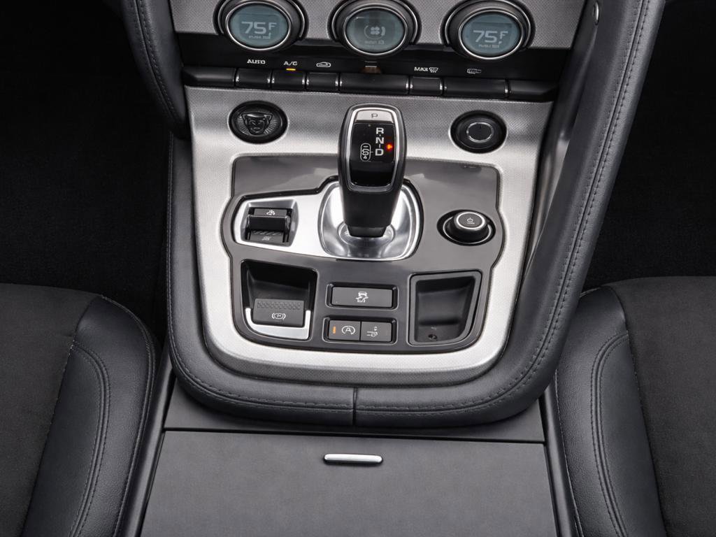 Used 2017 Jaguar F-TYPE Coupe RWD image 14
