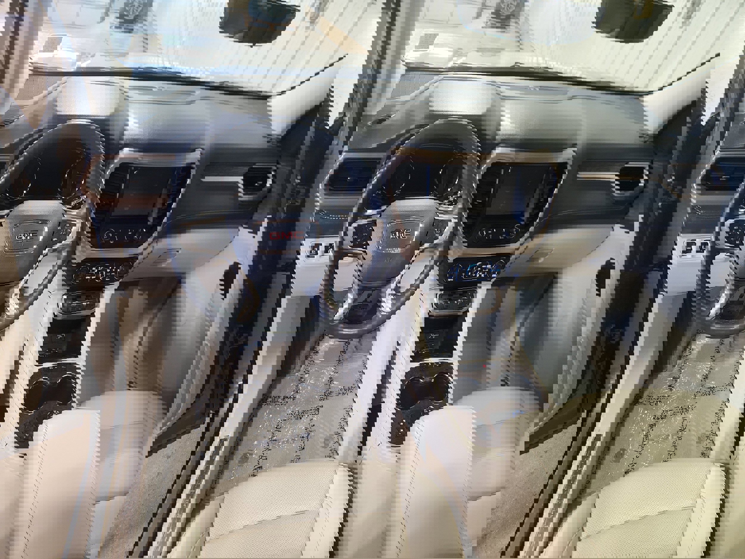 Used 2023 GMC Acadia Denali w/ Denali Technology Package image 14