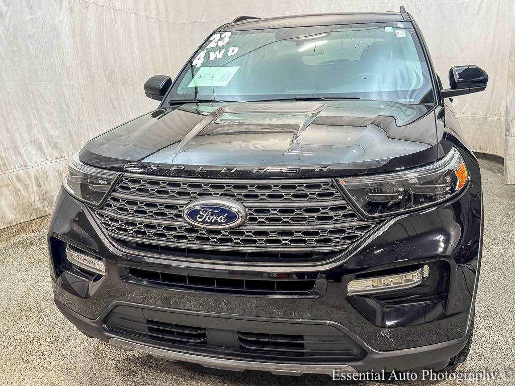 Used 2023 Ford Explorer XLT w/ Equipment Group 202A image 6