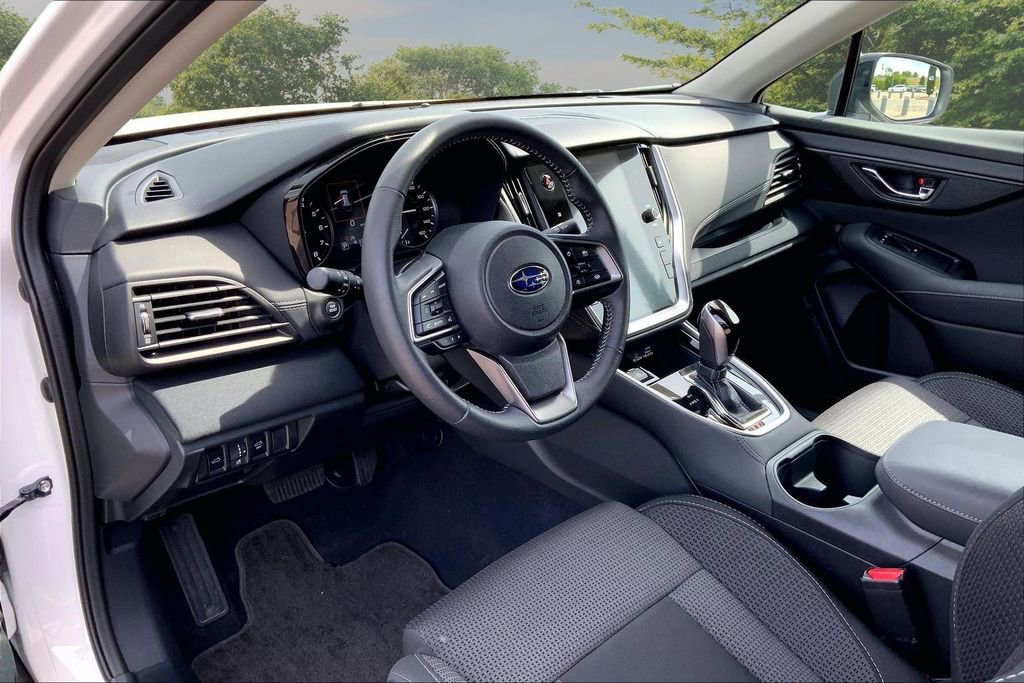 Certified 2025 Subaru Outback Premium AWD/4WD image 16