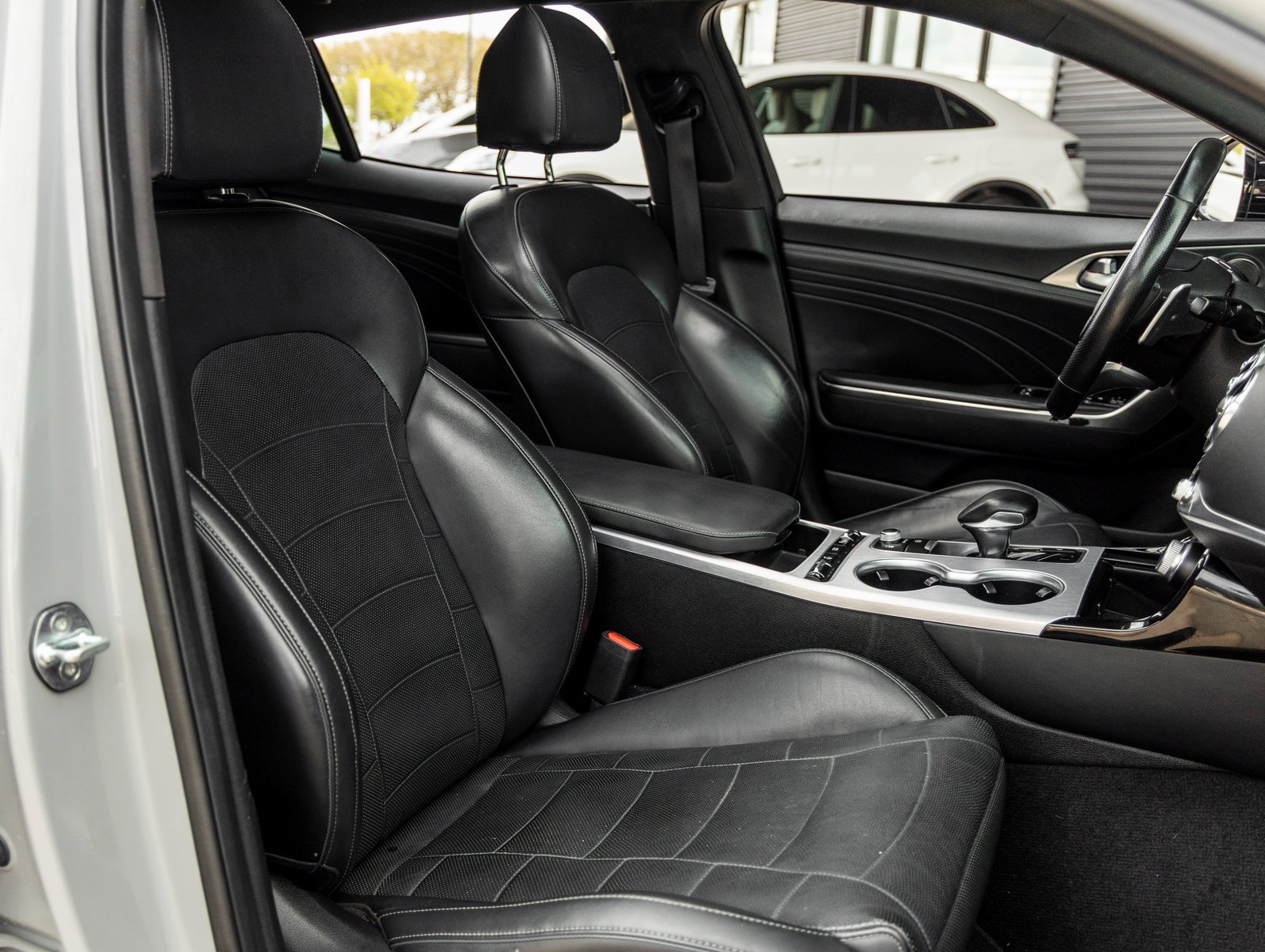 Used 2022 Kia Stinger GT2 image 45