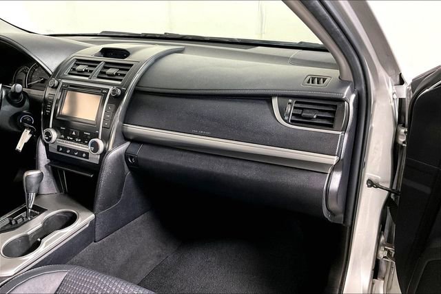 Used 2012 Toyota Camry SE image 16