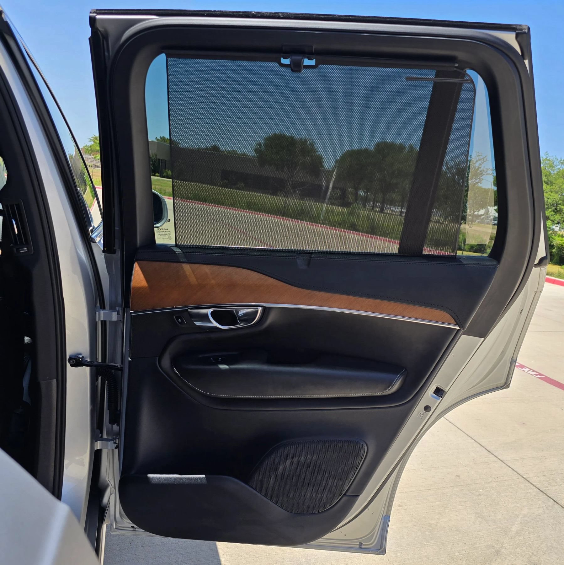 Used 2016 Volvo XC90 T6 Inscription w/ Vision Package AWD/4WD image 45
