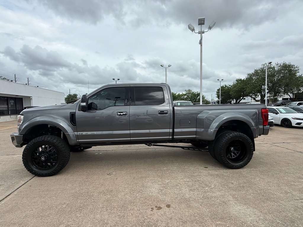 Used 2021 Ford F450 Platinum w/ FX4 Off-Road Package image 4