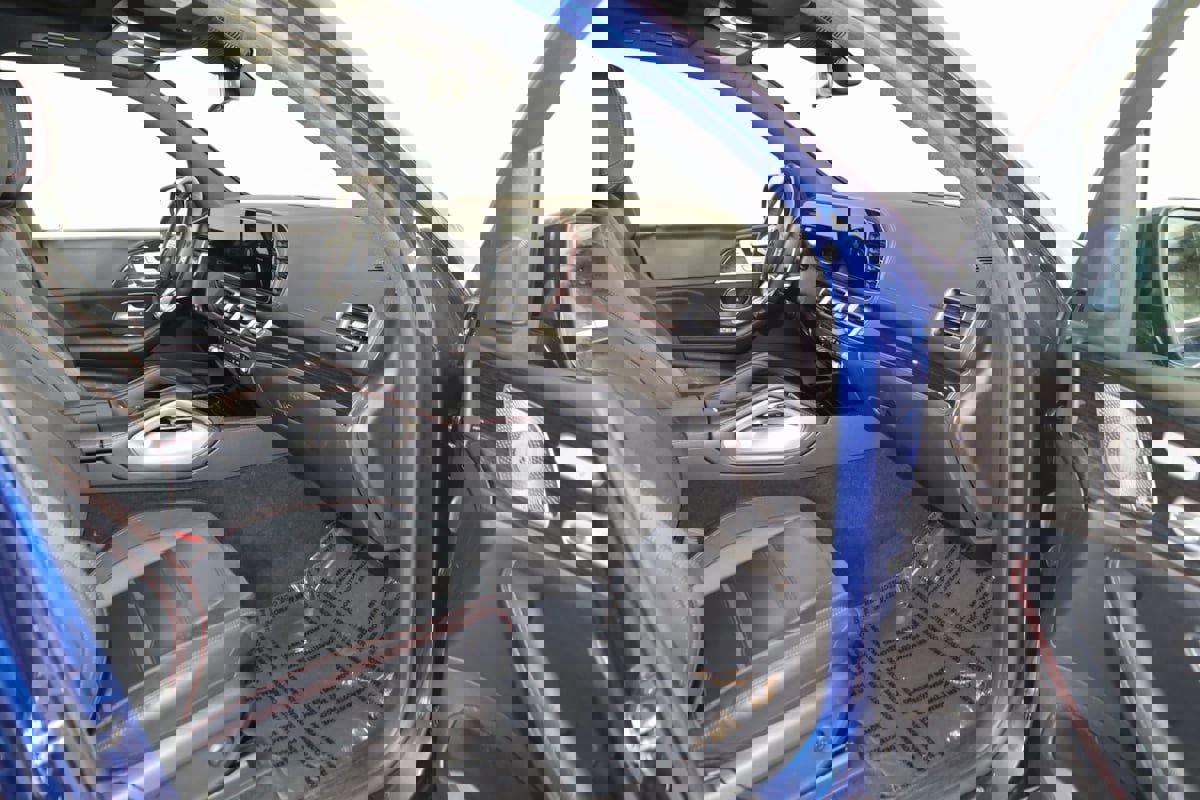 Used 2022 Mercedes-Benz GLE 53 AMG 4MATIC w/ 3rd Row Seat Package image 58