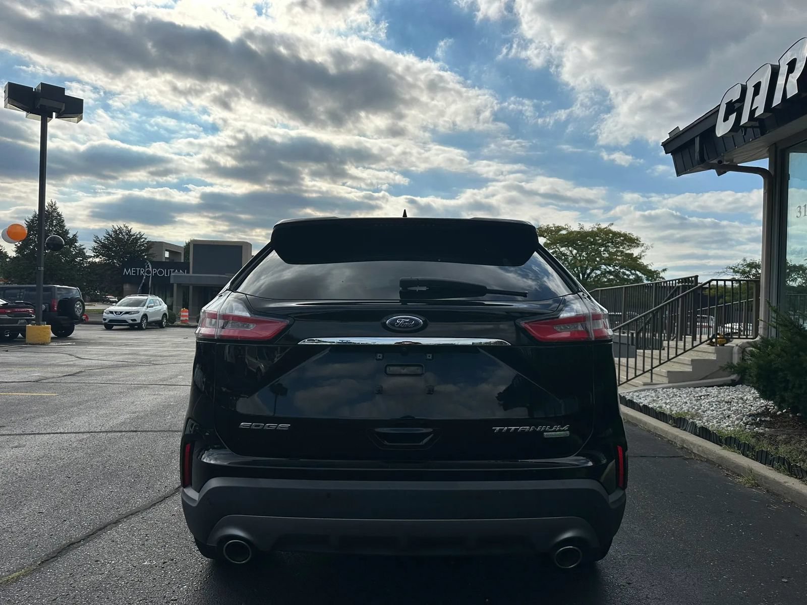 Used 2019 Ford Edge Titanium w/ Equipment Group 301A FWD image 5