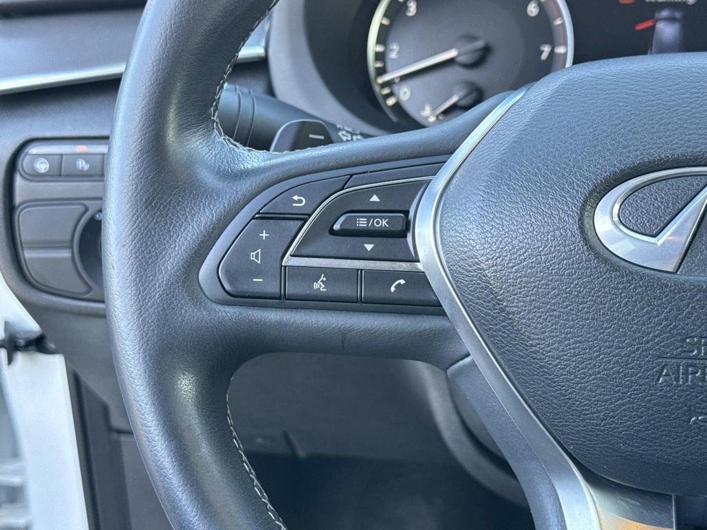 Certified 2023 INFINITI QX50 Luxe image 10