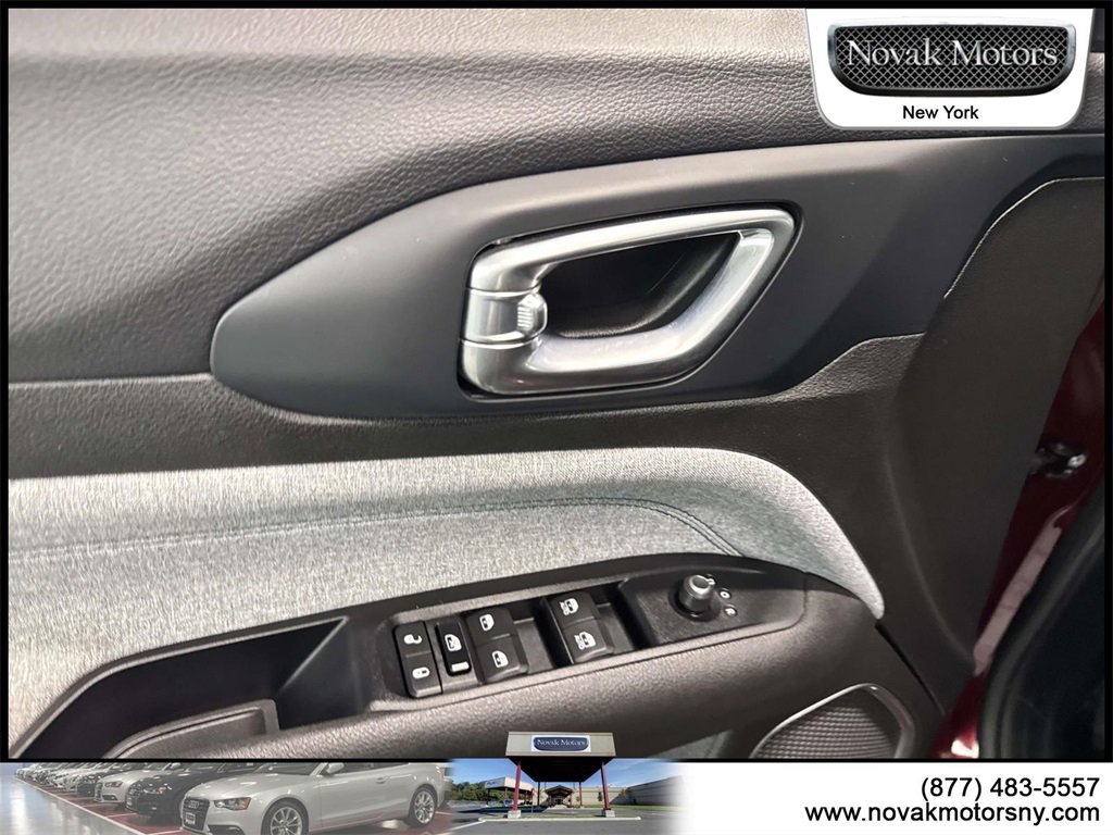 Used 2022 Jeep Compass Latitude w/ Convenience Group image 12