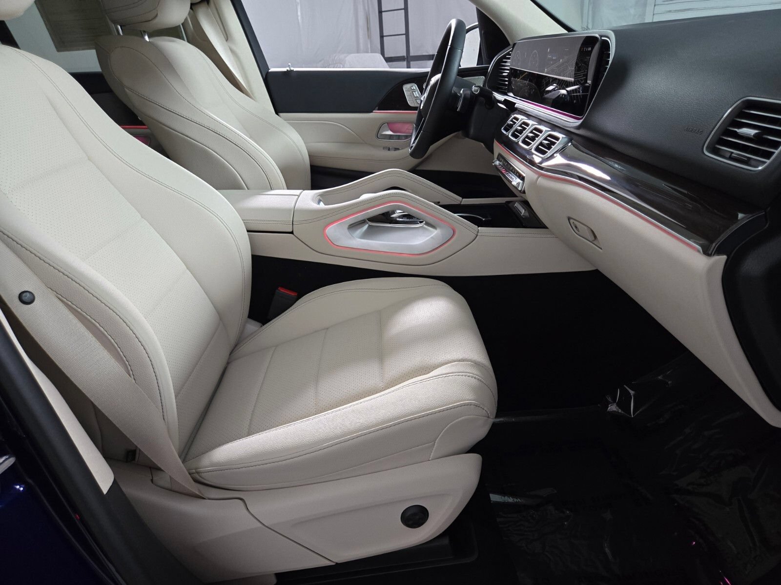 Used 2026 Mercedes-Benz GLE 450 4MATIC image 3