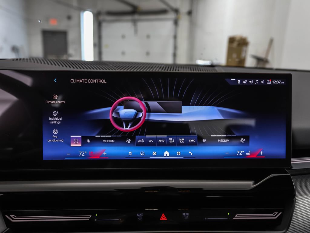 New 2026 BMW 530i xDrive w/ M Sport Package image 18