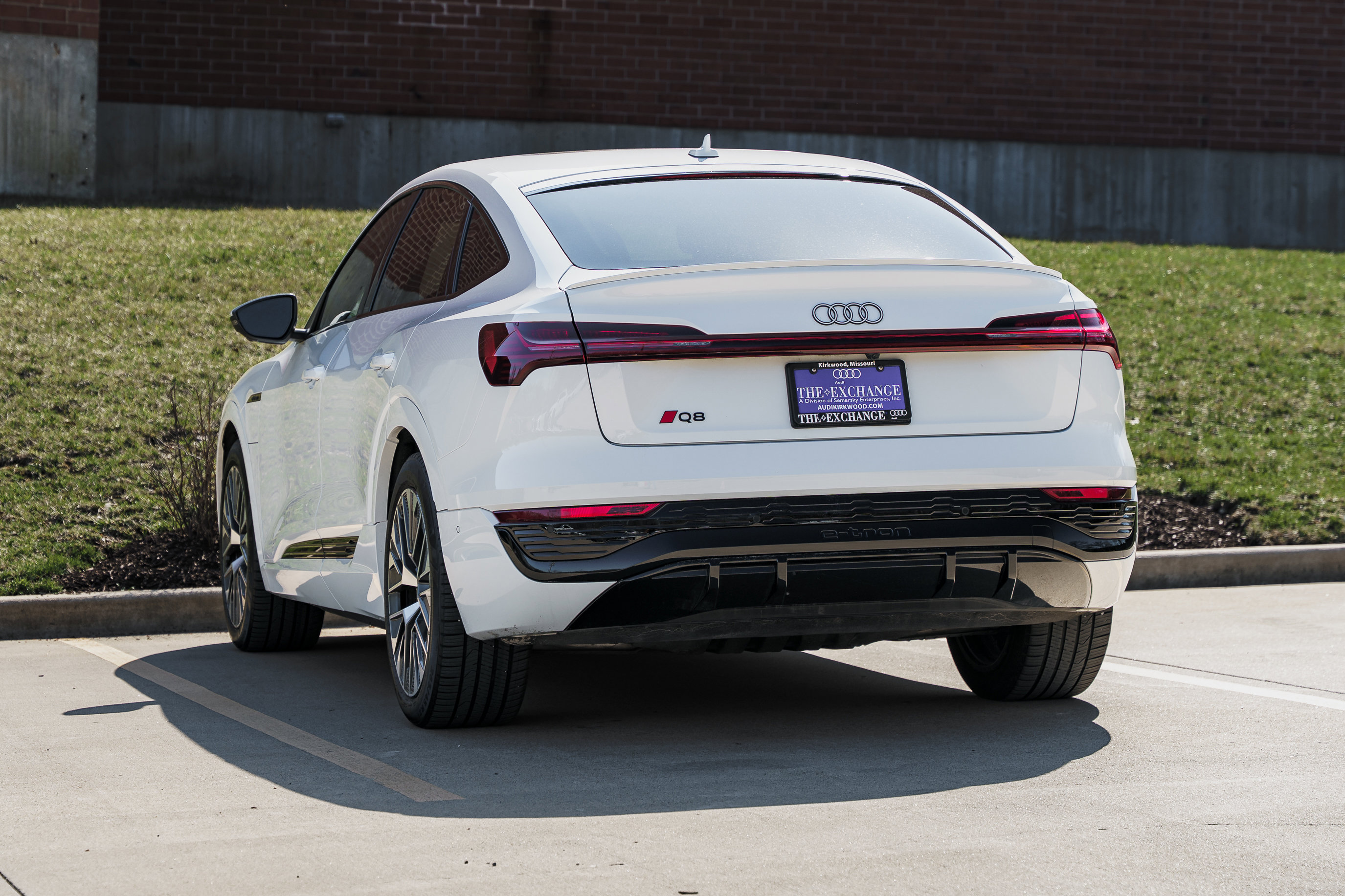 Certified 2024 Audi Q8 e-tron Premium Plus w/ Premium Plus Package image 5