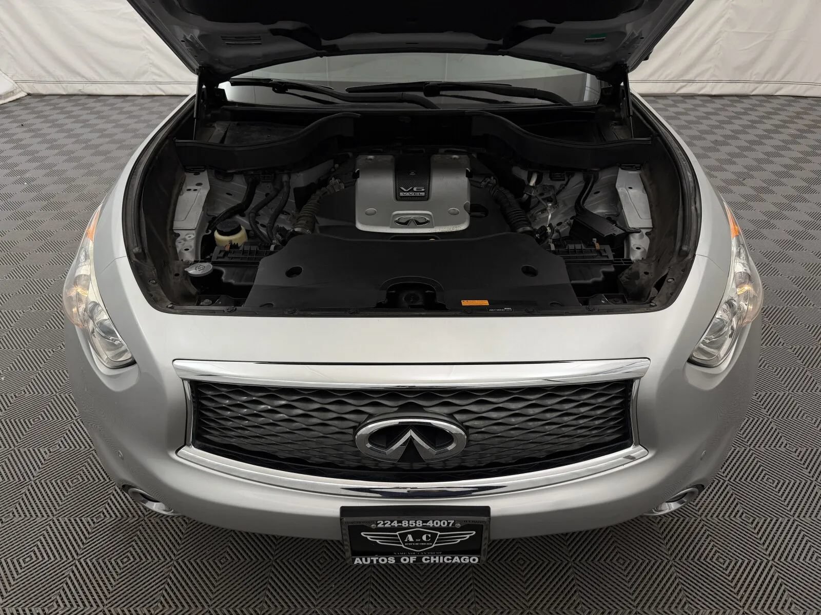 Used 2017 INFINITI QX70 AWD w/ Premium Package image 29