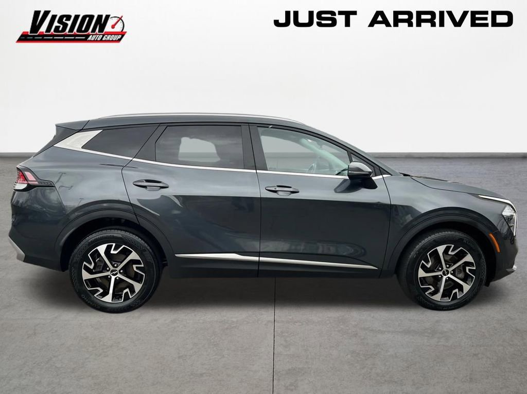 Used 2023 Kia Sportage EX image 4