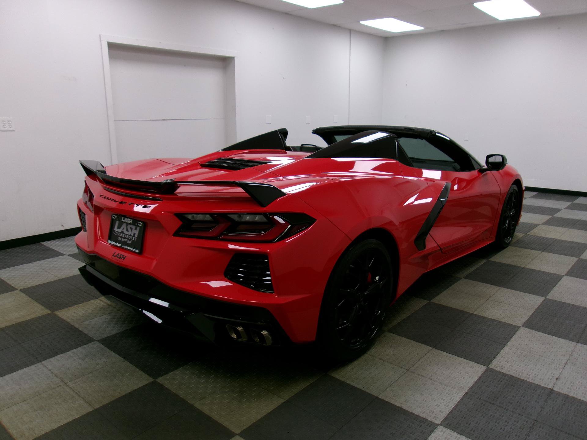 Used 2024 Chevrolet Corvette Stingray Premium Conv w/ Z51 Performance Package RWD image 19