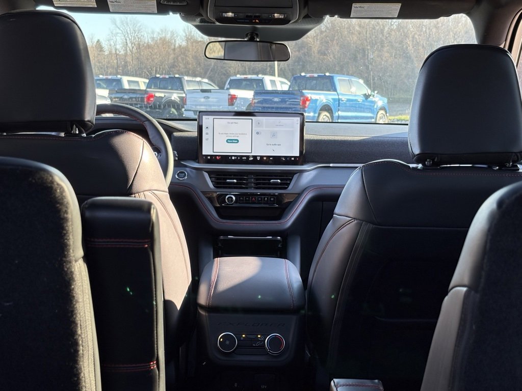 Used 2025 Ford Explorer ST-Line image 23