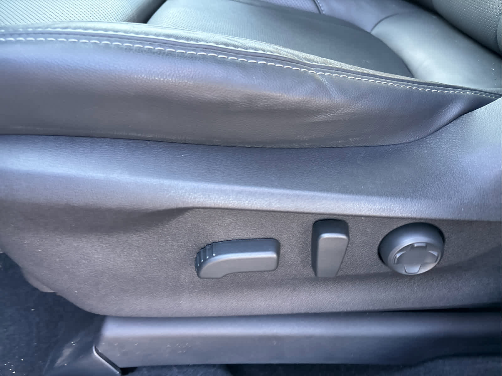 Used 2024 Subaru Ascent Touring w/ Popular Package #2 image 6